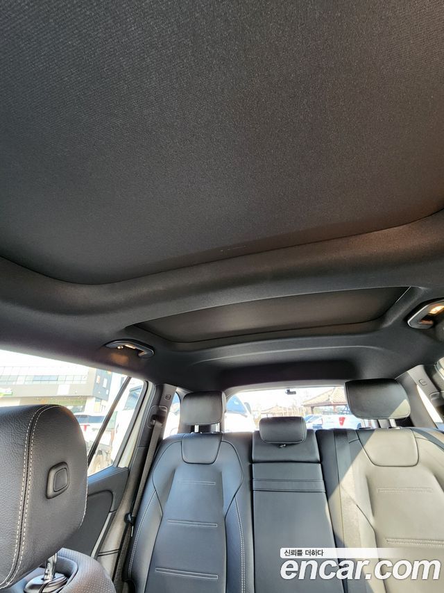 Mercedes-Benz EQB EQB300 4MATIC AMG Line