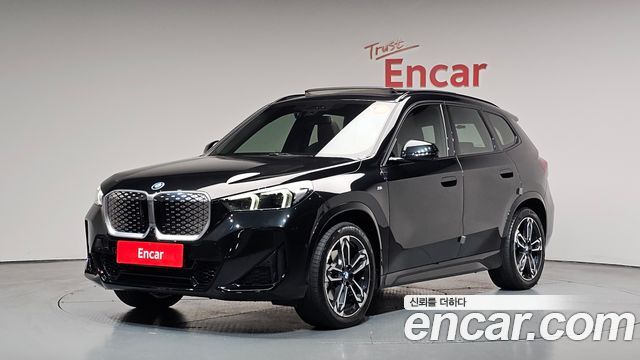 BMW iX1 xDrive 30 M Sport