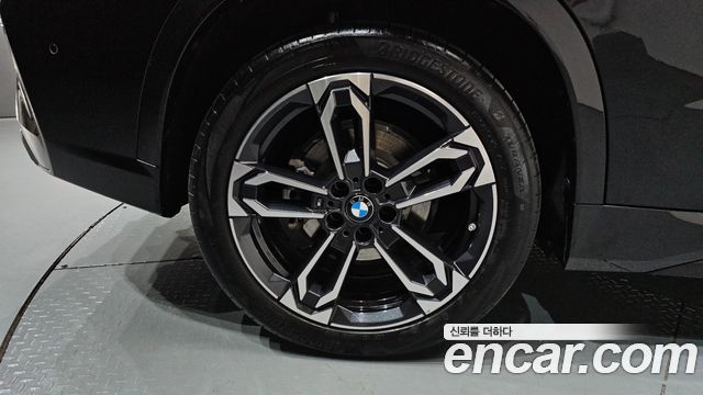 BMW iX1 xDrive 30 M Sport