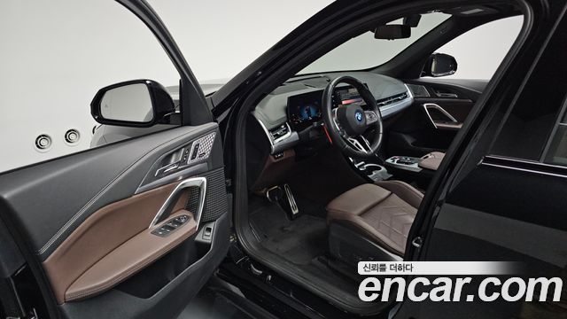 BMW iX1 xDrive 30 M Sport