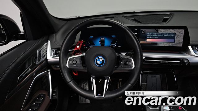 BMW iX1 xDrive 30 M Sport