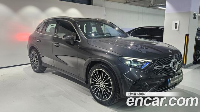 Mercedes-Benz GLC-Class GLC300 4MATIC AMG Line