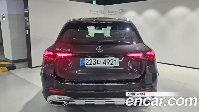 Mercedes-Benz GLC-Class GLC300 4MATIC AMG Line