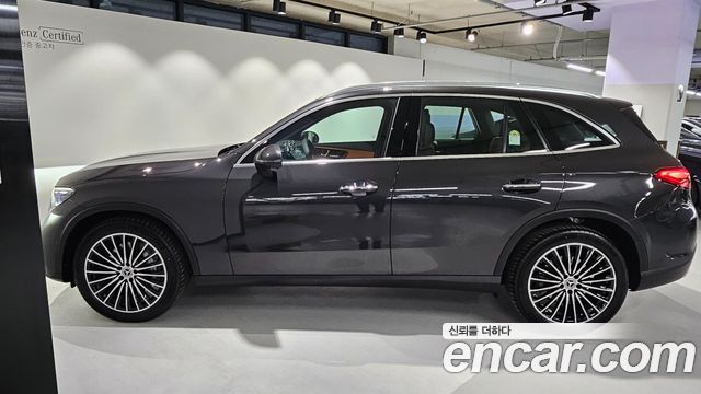 Mercedes-Benz GLC-Class GLC300 4MATIC AMG Line