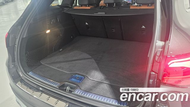 Mercedes-Benz GLC-Class GLC300 4MATIC AMG Line