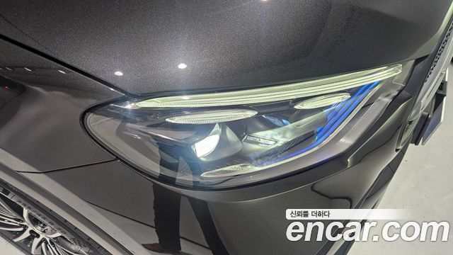 Mercedes-Benz GLC-Class GLC300 4MATIC AMG Line