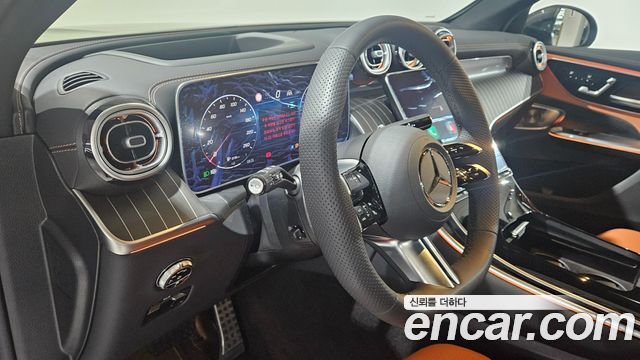 Mercedes-Benz GLC-Class GLC300 4MATIC AMG Line