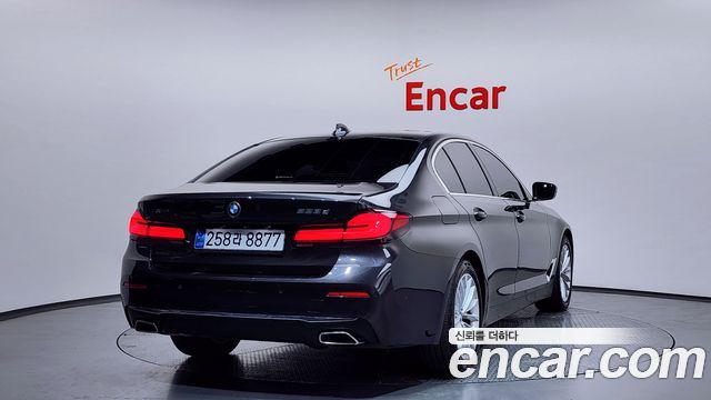 BMW 5-Series 523d xDrive Luxury