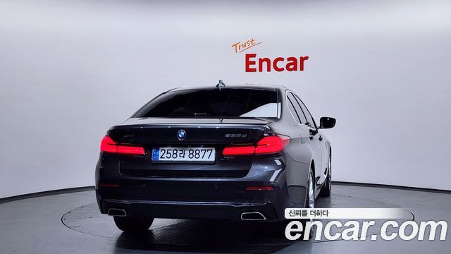 BMW 5-Series 523d xDrive Luxury