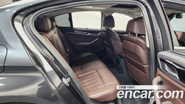 BMW 5-Series 523d xDrive Luxury
