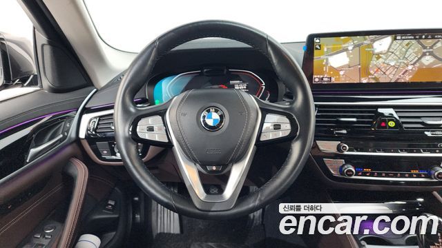 BMW 5-Series 523d xDrive Luxury