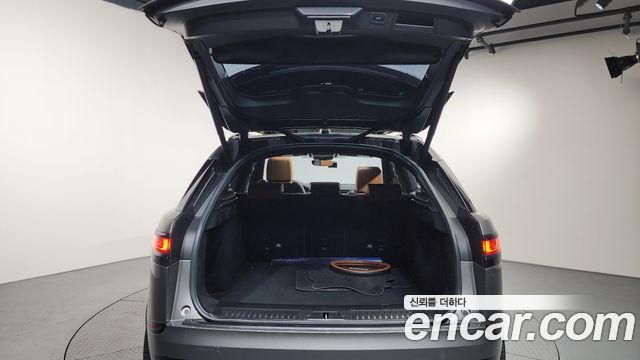 Land Rover Range Rover Velar 3.0 D300 R-Dynamic HSE