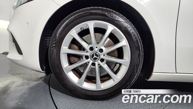 Mercedes-Benz A-Class A220 Hatchback