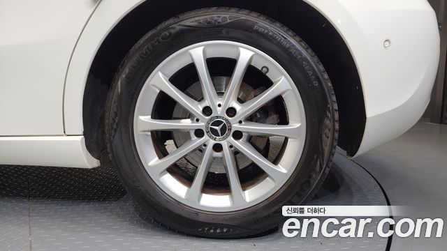 Mercedes-Benz A-Class A220 Hatchback