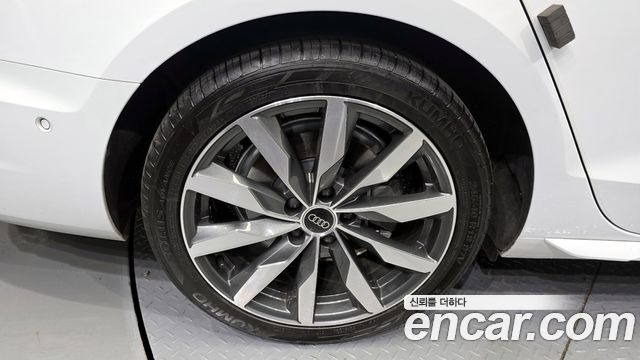 Audi A4 40 TFSI Premium