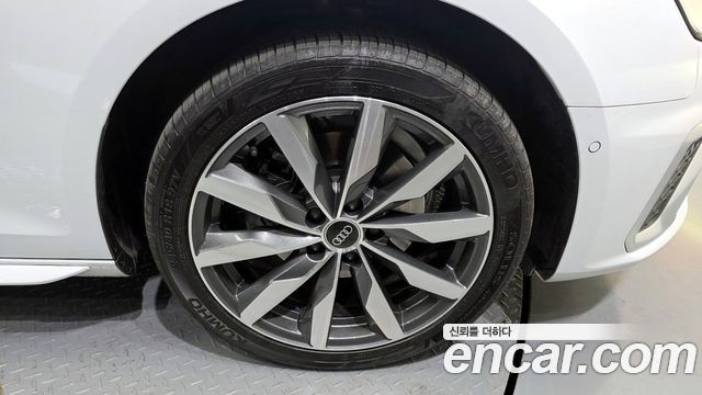 Audi A4 40 TFSI Premium