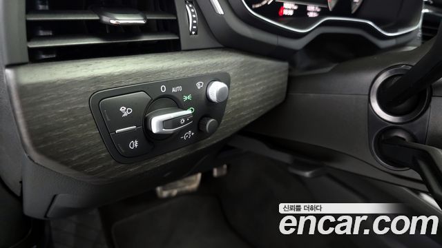 Audi A4 40 TFSI Premium