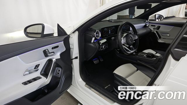 Mercedes-Benz CLA-Class CLA250 4MATIC