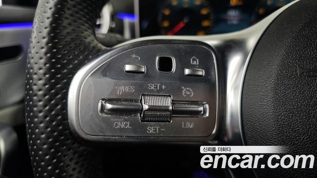 Mercedes-Benz CLA-Class CLA250 4MATIC