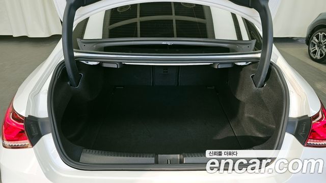 Mercedes-Benz CLA-Class CLA250 4MATIC