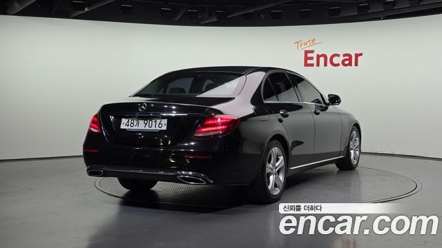 Mercedes-Benz E-Class E220d Avantgarde