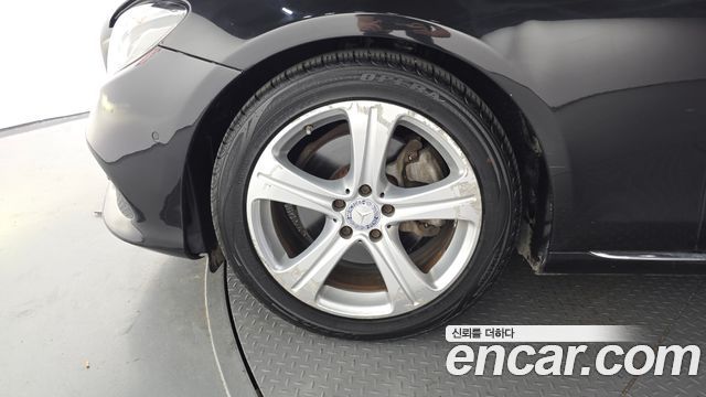 Mercedes-Benz E-Class E220d Avantgarde