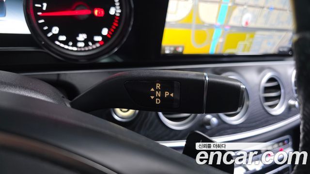 Mercedes-Benz E-Class E220d Avantgarde