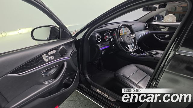 Mercedes-Benz E-Class E220d Avantgarde
