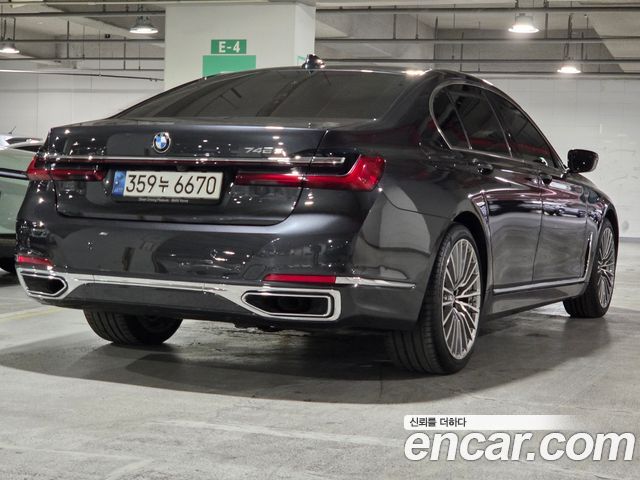 BMW 7-Series 745e iPerformance Design Pure Excellence