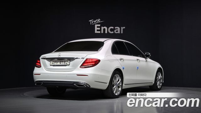 Mercedes-Benz E-Class E220d Exclusive