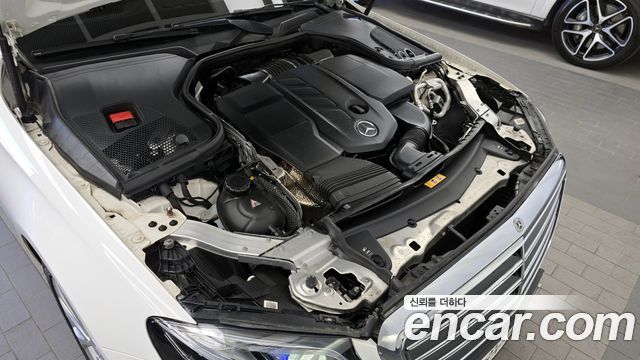 Mercedes-Benz E-Class E220d Exclusive