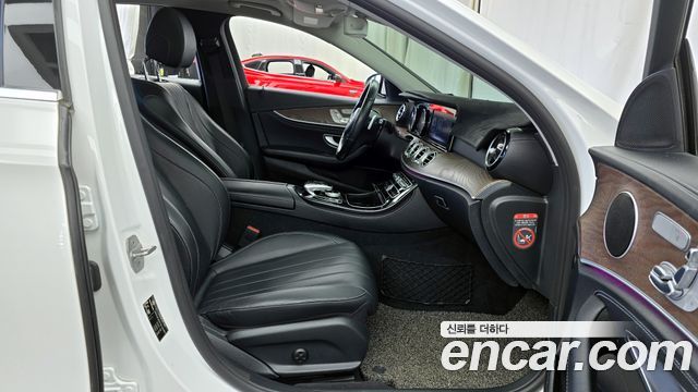 Mercedes-Benz E-Class E220d Exclusive