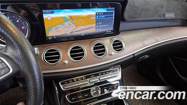 Mercedes-Benz E-Class E220d Exclusive