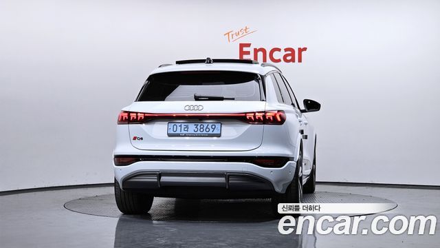 Audi Q6 e-tron Performance Premium
