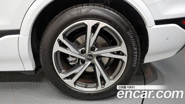 Audi Q6 e-tron Performance Premium