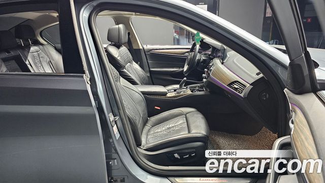 BMW 5-Series 520d Luxury Plus