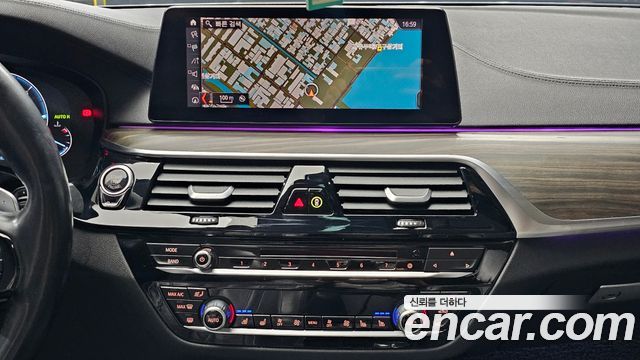 BMW 5-Series 520d Luxury Plus