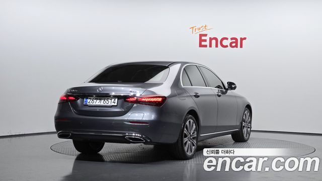 Mercedes-Benz E-Class E300e 4MATIC Exclusive