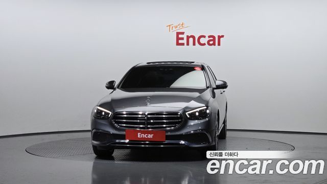 Mercedes-Benz E-Class E300e 4MATIC Exclusive
