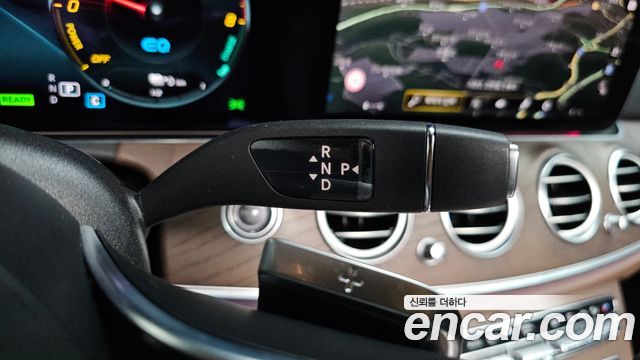 Mercedes-Benz E-Class E300e 4MATIC Exclusive