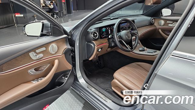 Mercedes-Benz E-Class E300e 4MATIC Exclusive