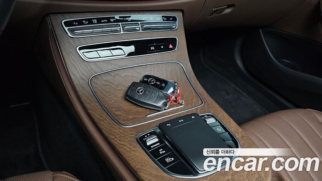 Mercedes-Benz E-Class E300e 4MATIC Exclusive