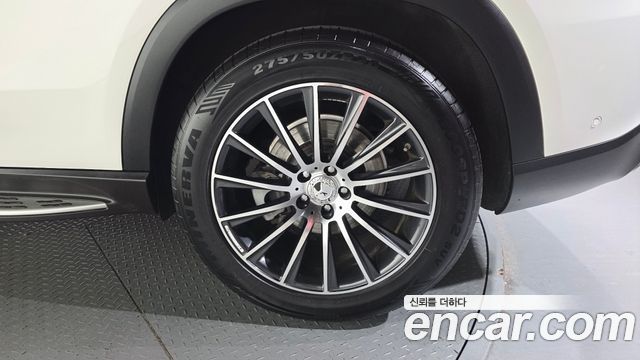 Mercedes-Benz GLE-Class GLE300d 4MATIC