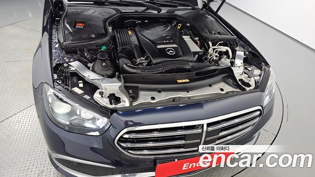 Mercedes-Benz E-Class E300e 4MATIC Exclusive