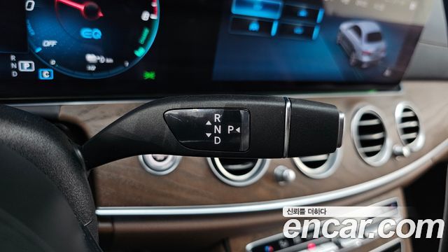 Mercedes-Benz E-Class E300e 4MATIC Exclusive