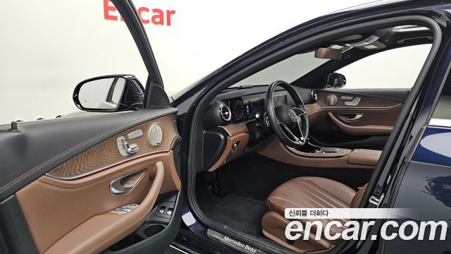 Mercedes-Benz E-Class E300e 4MATIC Exclusive