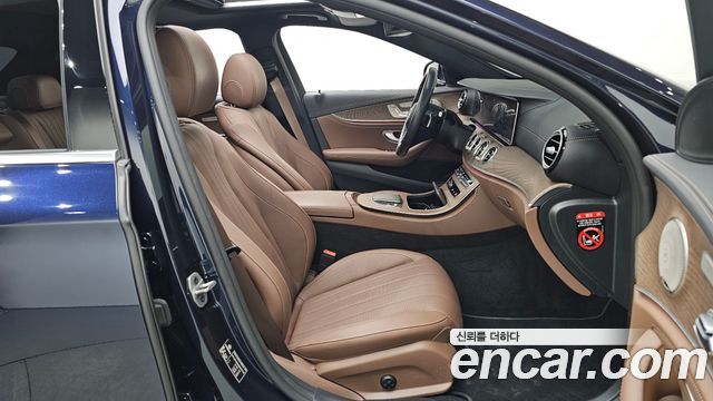 Mercedes-Benz E-Class E300e 4MATIC Exclusive