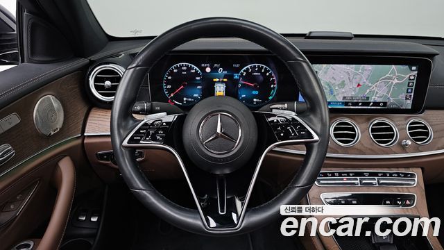 Mercedes-Benz E-Class E300e 4MATIC Exclusive