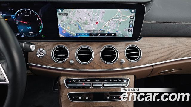 Mercedes-Benz E-Class E300e 4MATIC Exclusive