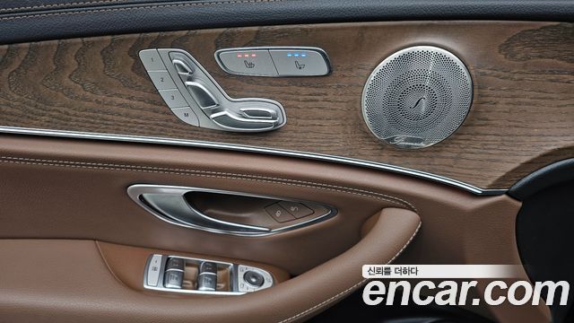 Mercedes-Benz E-Class E300e 4MATIC Exclusive
